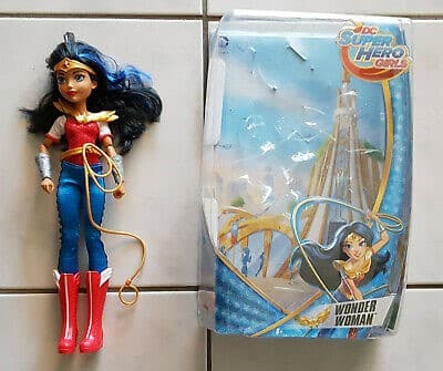 Poupée Wonder Woman DC 3
